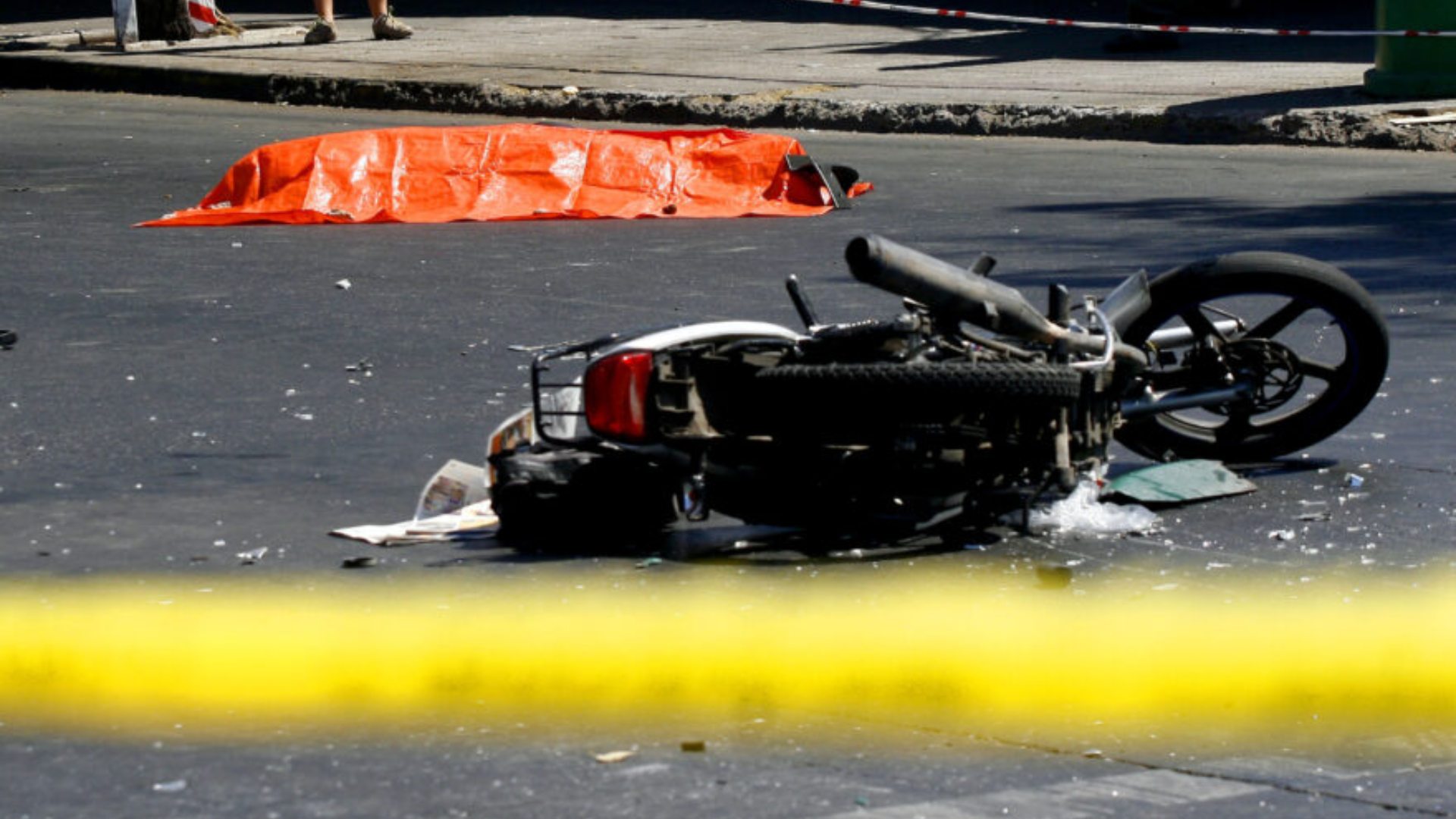 Motociclista falleció tras chocar contra barreras en la Ruta 5