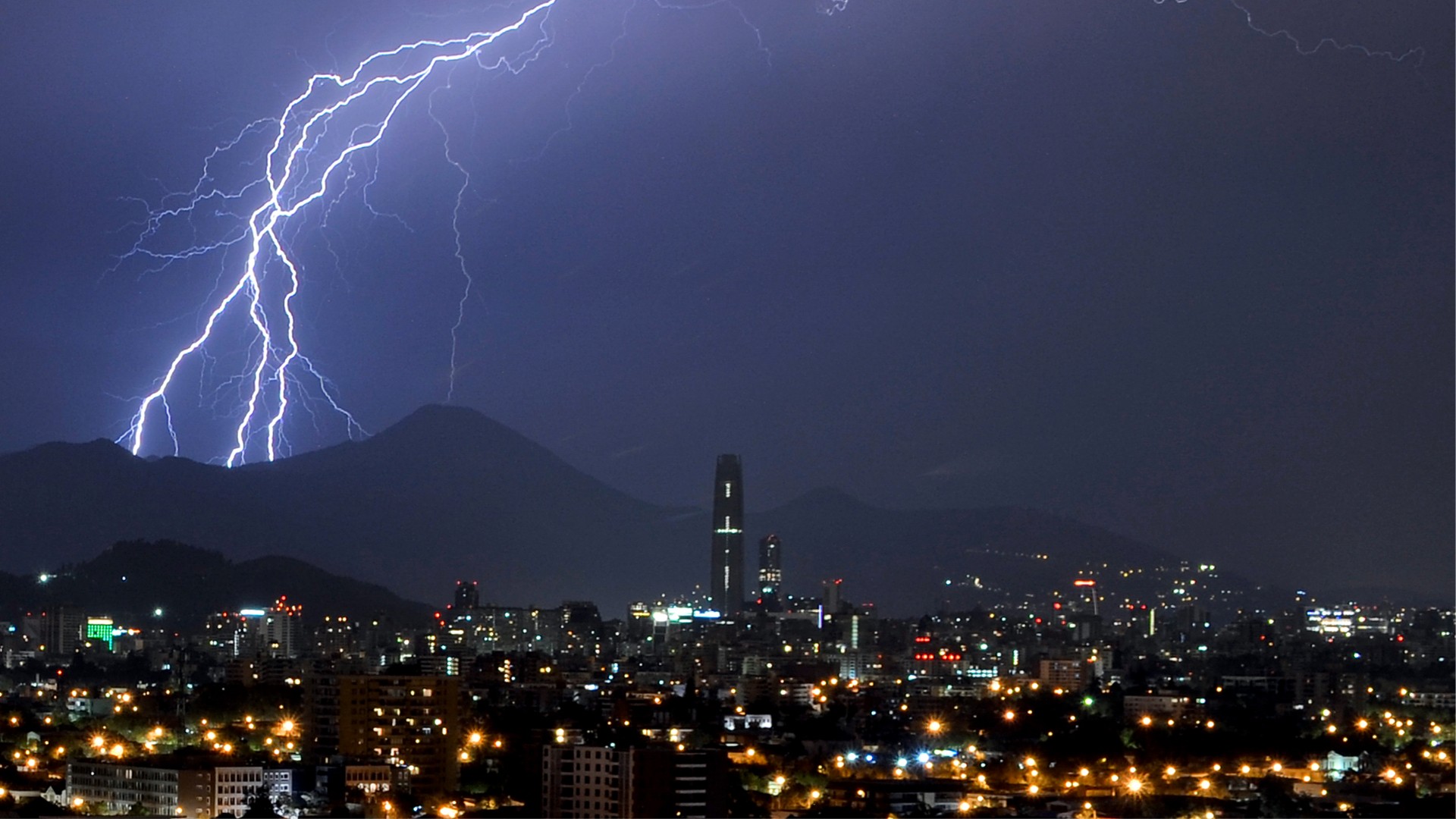 Alerta Meteorol Gica Por Tormentas El Ctricas En Cuatro Regiones