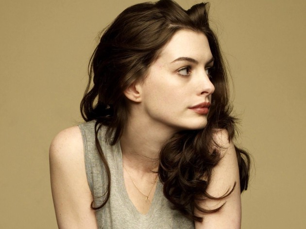 10 - Anne Hathaway