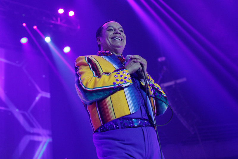 A_UNO_juan gabriel 2