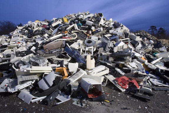 plastics-from-e-waste-from-national-geographic-photographer-2