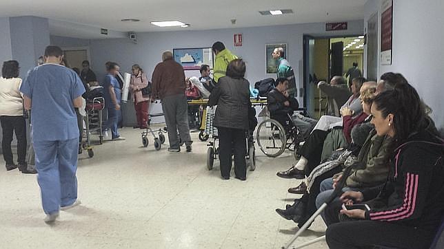 pacientes-sanidad-publica-sevilla--644x362