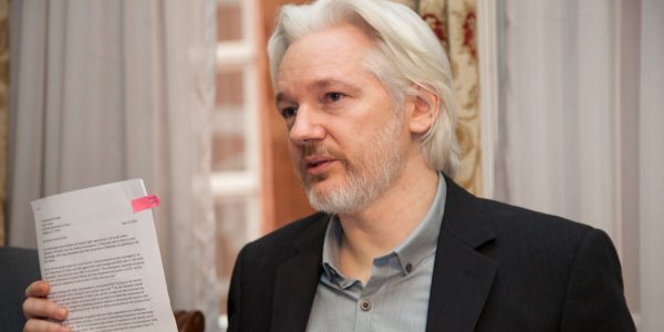Julian Assange acuerdo libertad