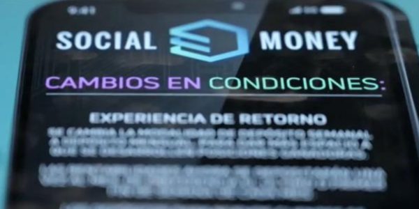 Social Money Cristóbal Romero