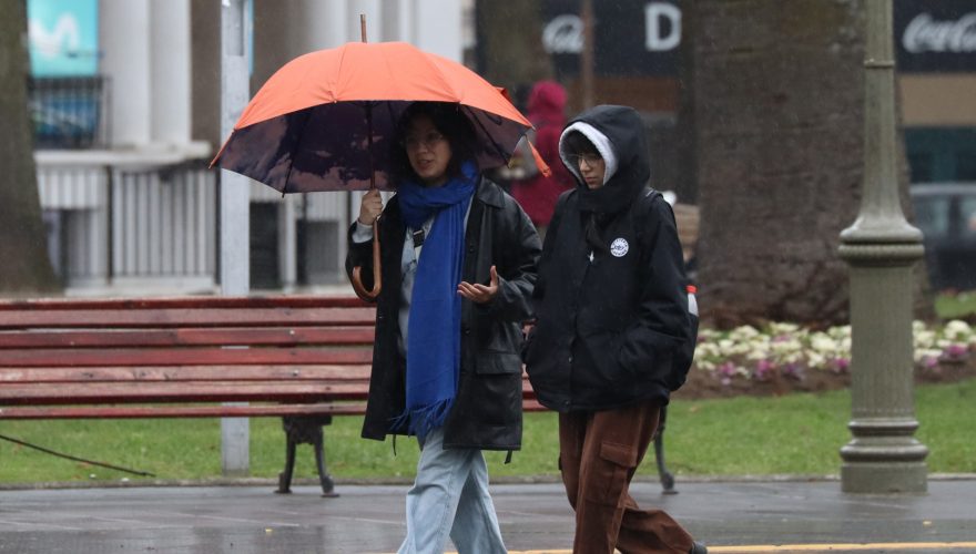 sistema frontal región Metropolitana lluvia en Santiago