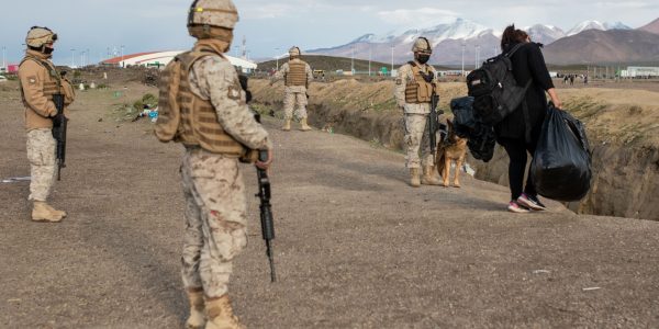 militar herido por migrantes en Colchane y qué dijo Tohá