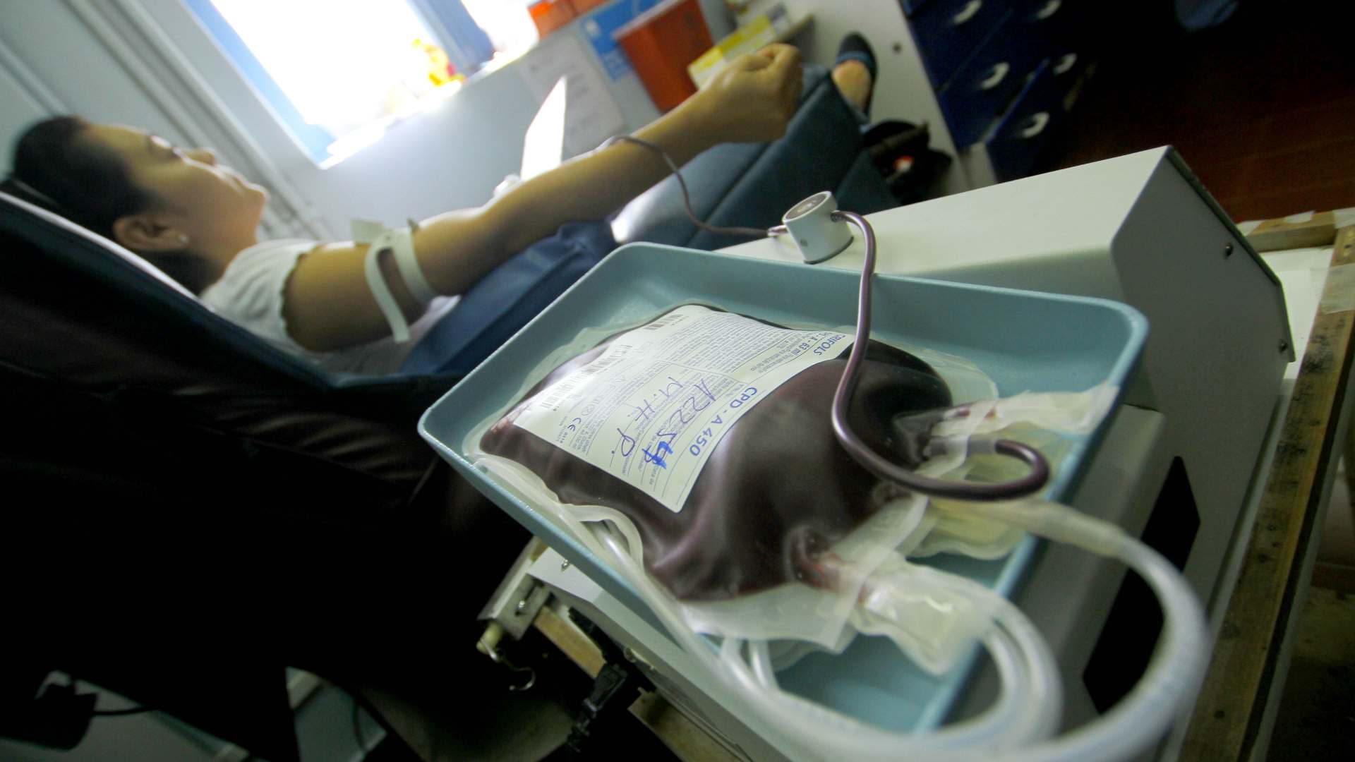 Why some foreigners can’t donate blood in Chile