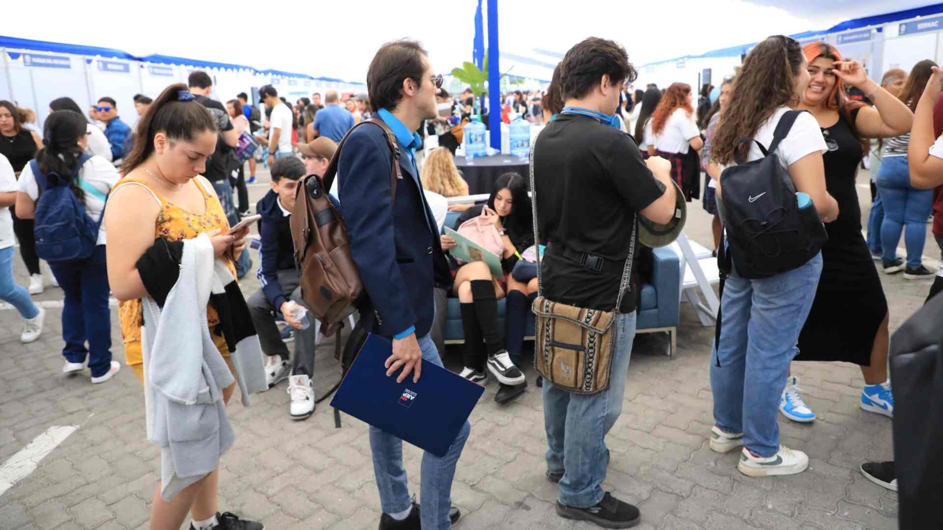 Feria laboral de La Florida ofrece 2.500 puestos de trabajo: revisa cómo postular