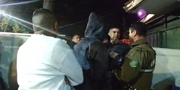 Arturo Vidal Leonardo Gil control de identidad Carabineros