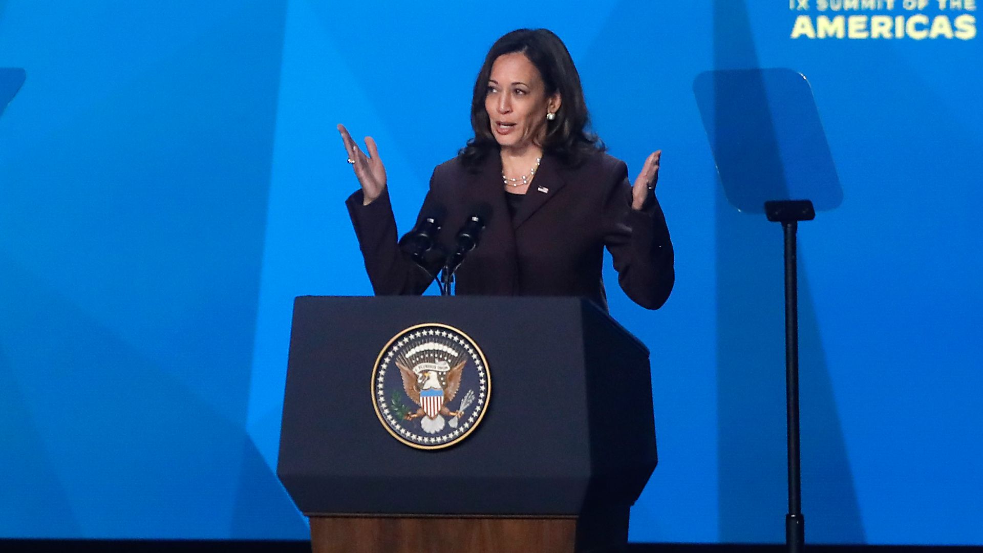 Kamala Harris se comunica con Donald Trump y reconoce su derrota en las elecciones de EEUU