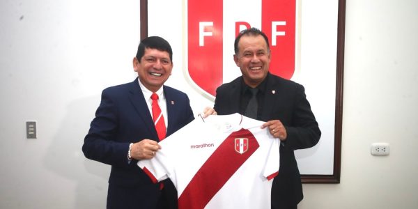 presidente fútbol peruano Agustín Lozano