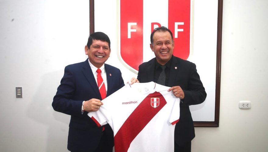 presidente fútbol peruano Agustín Lozano