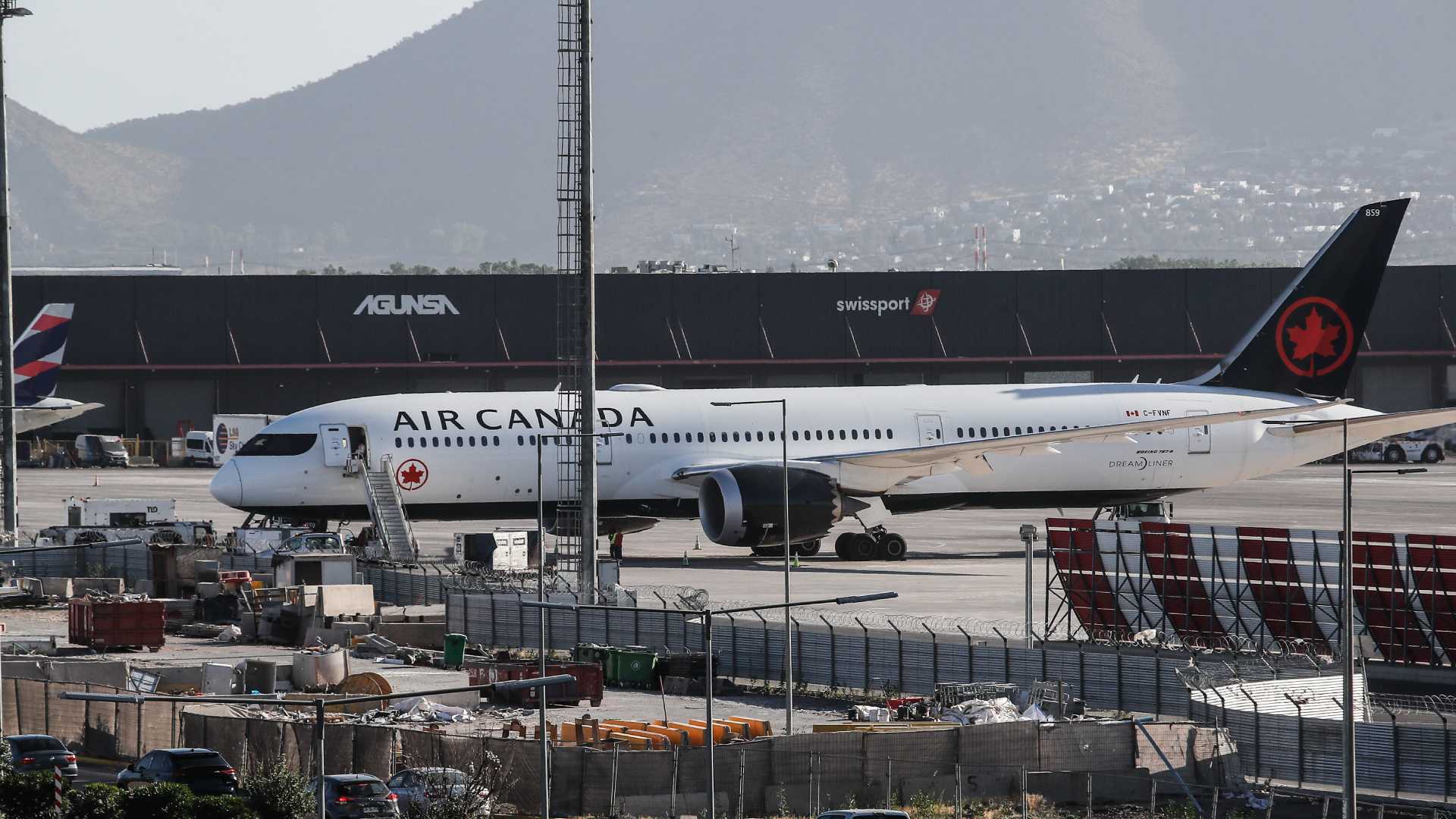 A partir de este viernes: trabajadores de DGAC inician paro indefinido en todos los aeropuertos