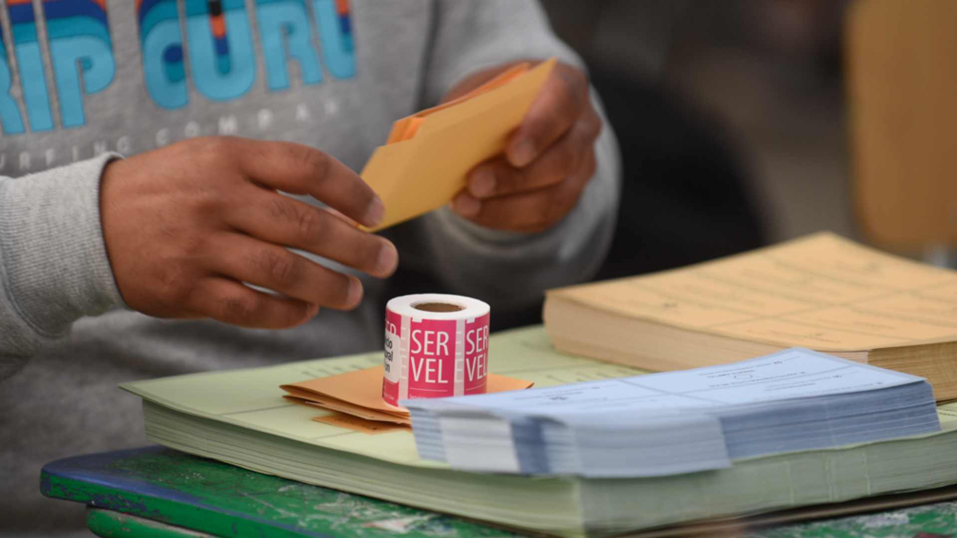 Segunda vuelta de gobernadores: qué regiones participan y cuáles son los candidatos