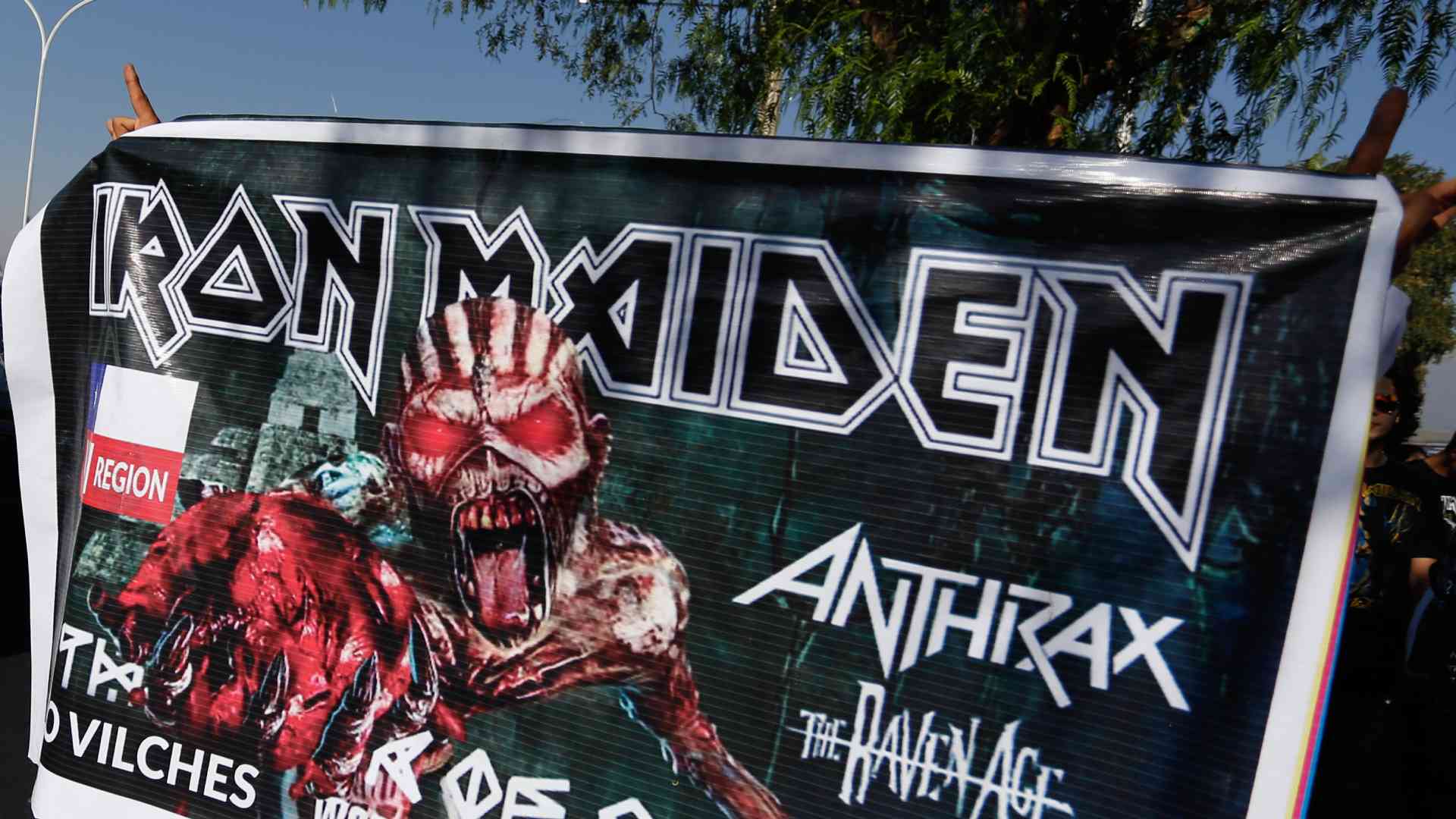 El plan especial del Ministerio de Transportes para recitales de Iron Maiden y Feid en Santiago