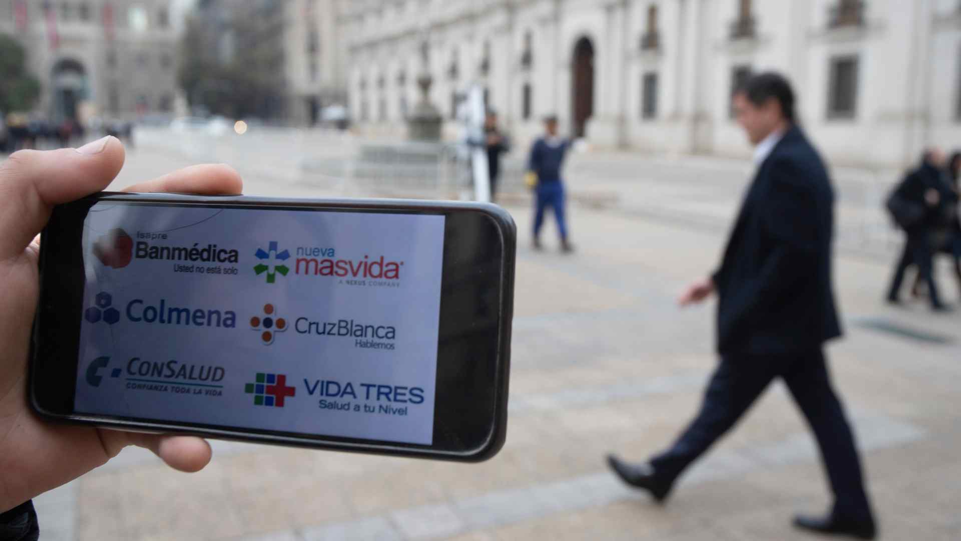 Menos de $700 al mes y en 150 cuotas: Isapres informan cómo devolverán excesos a afiliados