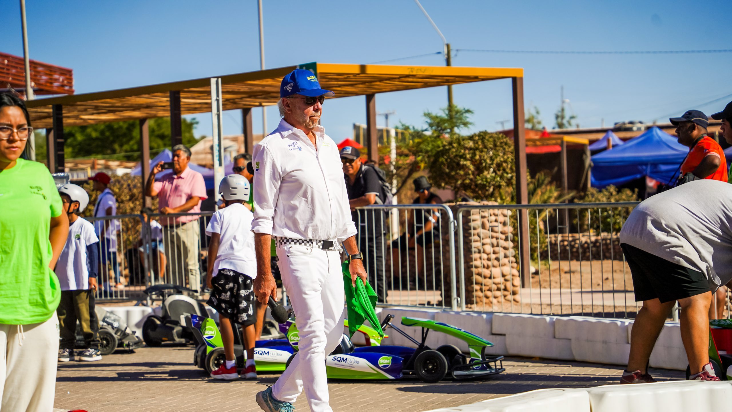 Eliseo Salazar llevó la electromovilidad a Toconao y San Pedro de Atacama con sus E-Karts