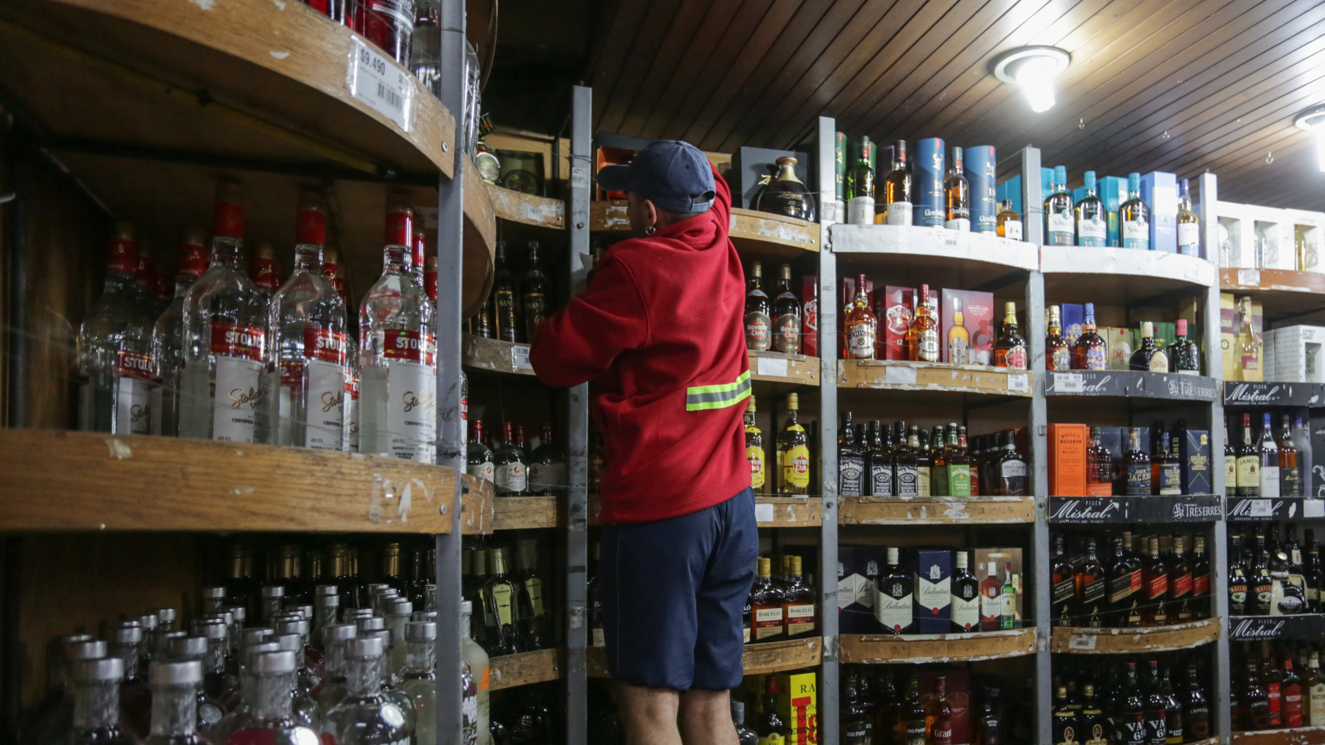 Cómo funcionará la Ley Seca en Independencia para la noche de Año Nuevo: los horarios de botillerías, bares y discotecas