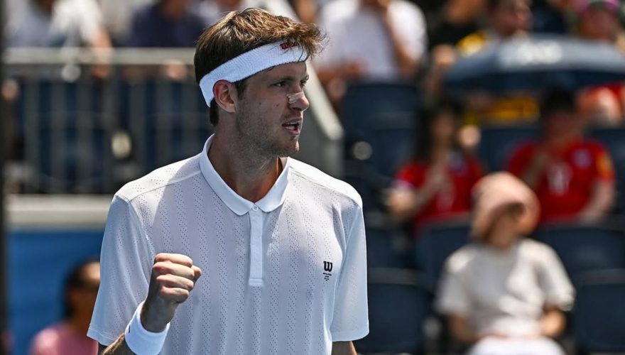 Nicolás Jarry vs Benjamin Bonzi ATP Brisbane